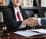 美國護照在銀行開戶的秘密：如何順利辦理銀行卡？